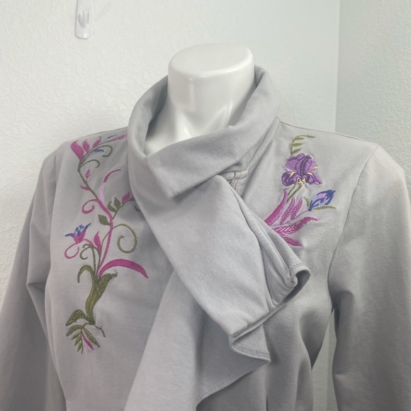 Antoinette C Embroidered Waterfall Frill Front Zip Jacket - Picture 2 of 16